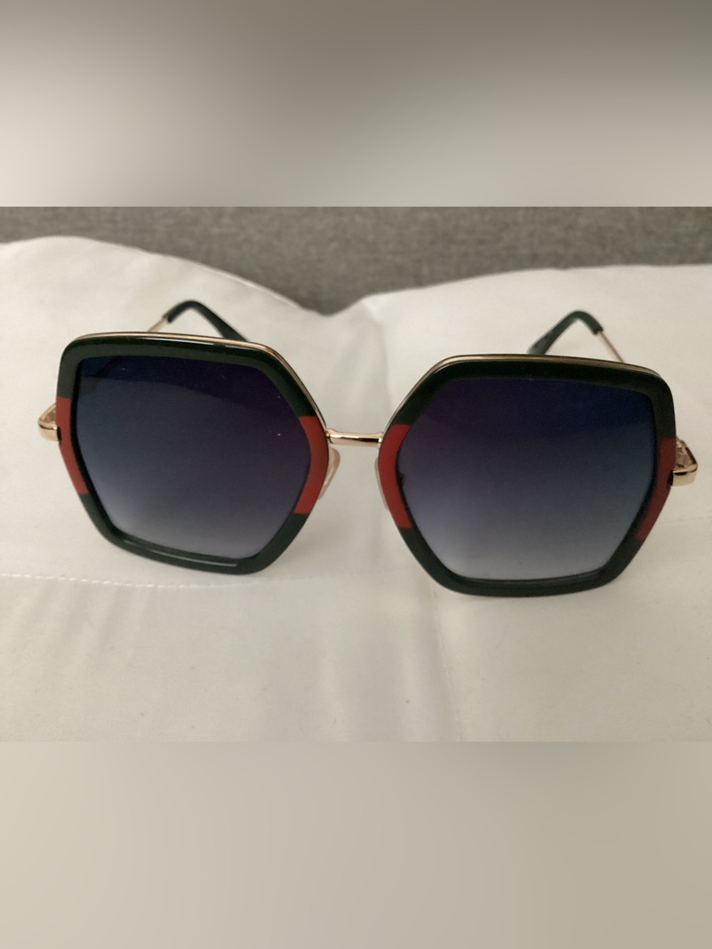 Hexagon green and red Frame Sunglasses - Gradient Lenses